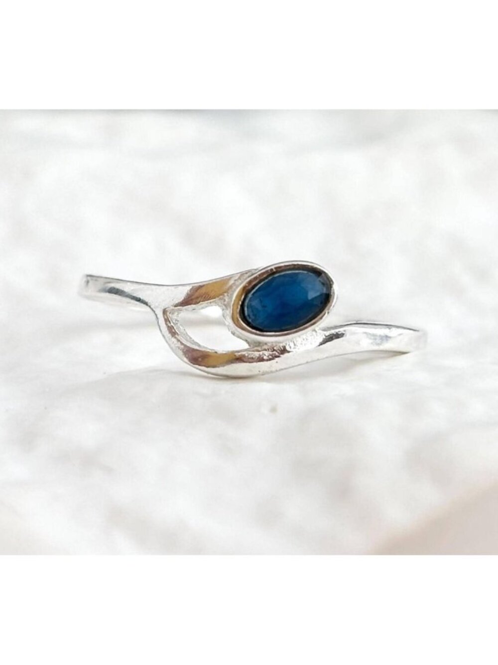 Modernist Blue Sapphire Oval Gemstone Sterling Silver 925 Vintage Ring - sz 8